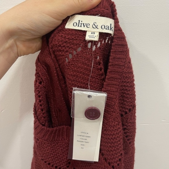 Olive & Oak Open Knit Long Sleeve Button-Back Maroon Sweater Lulu’s XS - Picture 5 of 6